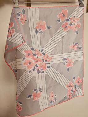 Vera Neumann 20" Square 60s/70s Ladies Scarf